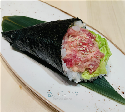 738 SPICY TUNA TEMAKI